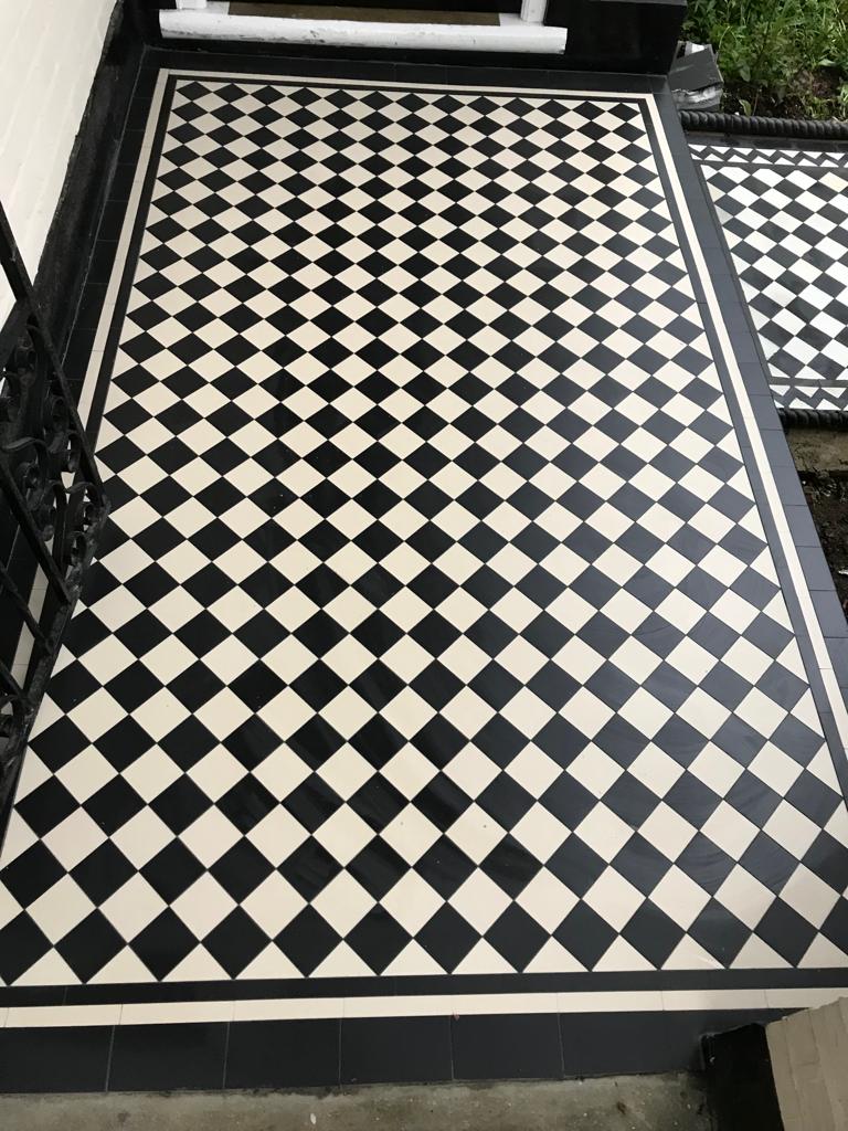 Chequerboard tiling London3